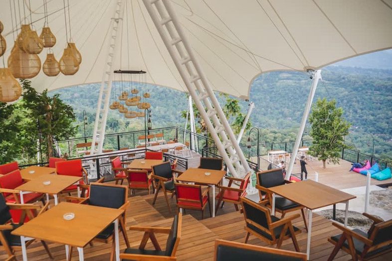 Three Mountains Tent, Obelix Hills