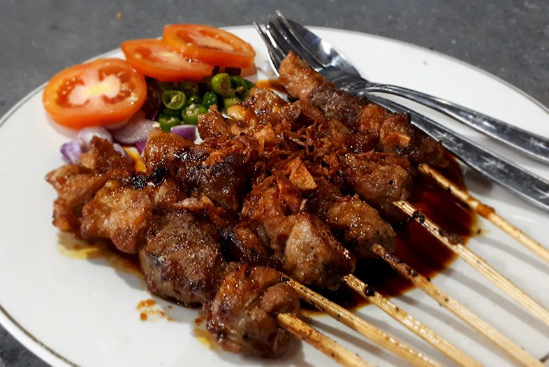 Sate Kambing Pak Syamsuri