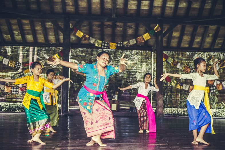 Belajar tarian Bali di Desa Seni Canggu