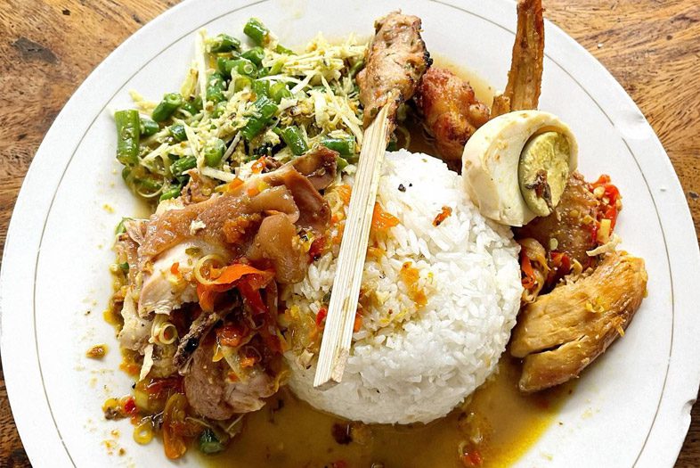 Warung Nasi Ayam Ibu Oki, Nusa Dua