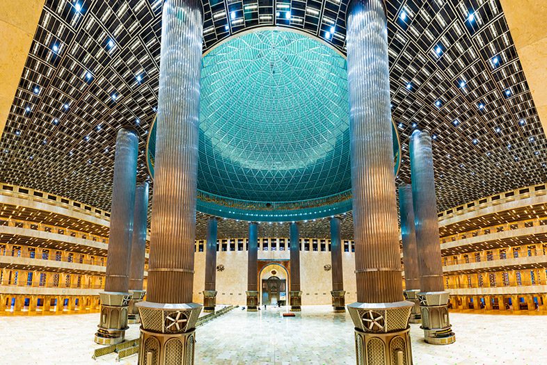 Masjid Istiqlal, Jakarta interior