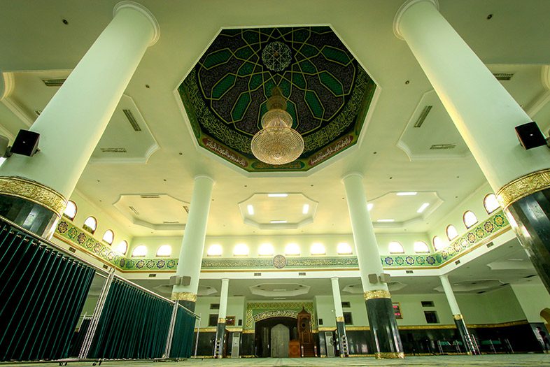 An-Nur Grand Mosque, Pekanbaru interior