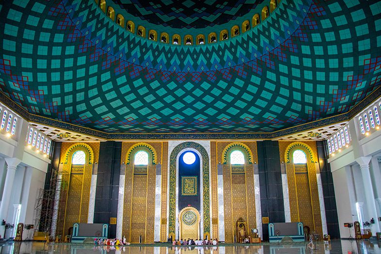 Masjid Al-Akbar, Surabaya